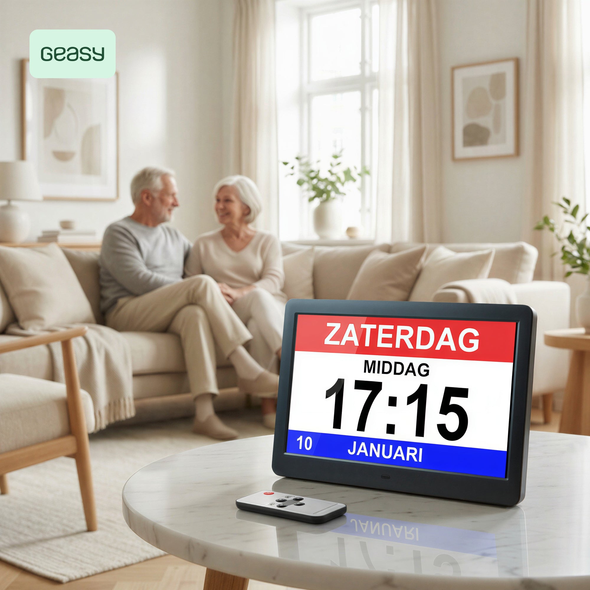 Geasy digitale kalenderklok op tafel in woonkamer met afstandsbediening, geschikt voor senioren en mensen met verminderd zicht