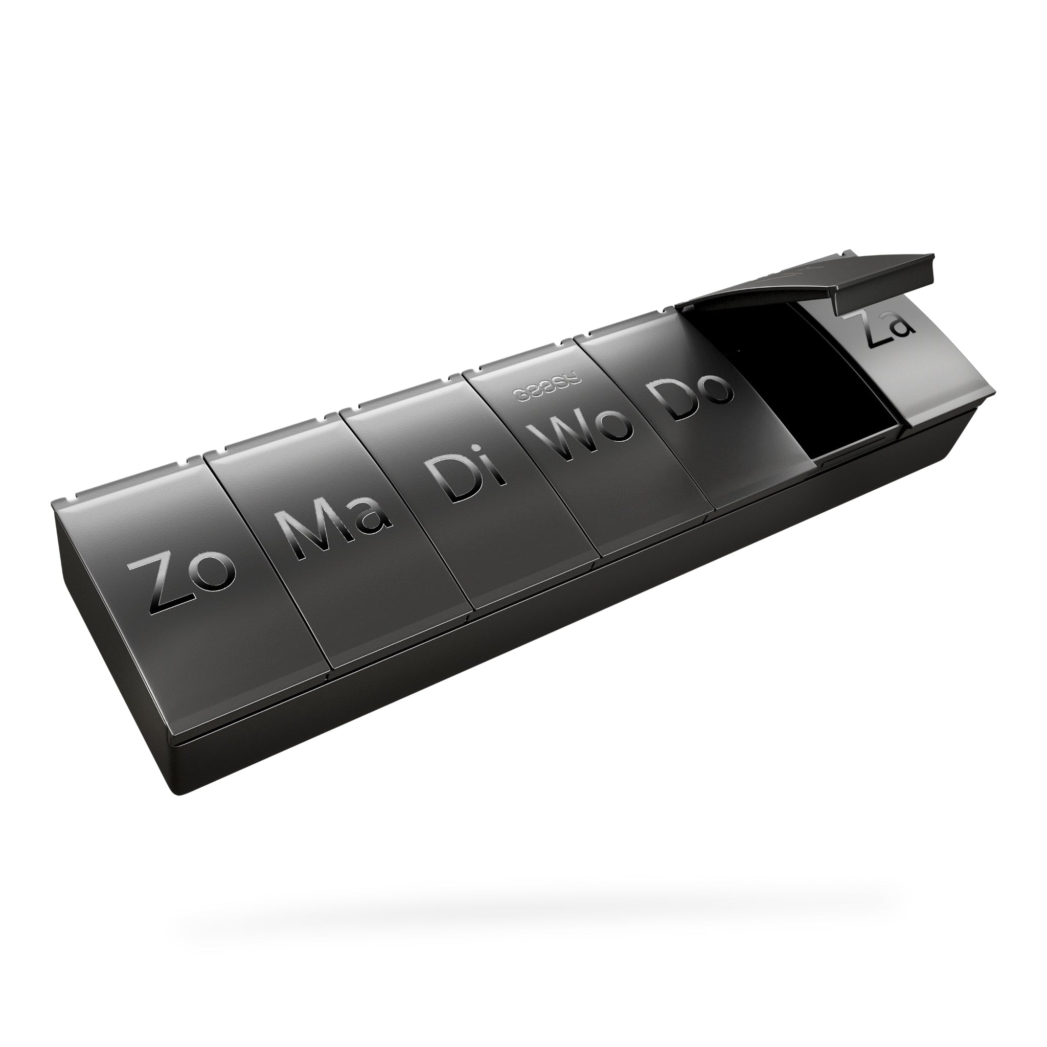 Zwarte 7-daagse pillendoos met ingegraveerde dag aanduiding, geschikt voor medicijnen, supplementen en vitamines. Compact, stevig en duurzaam ontwerp met één ruim vak per dag. Ideaal voor dagelijks gebruik en onderweg.